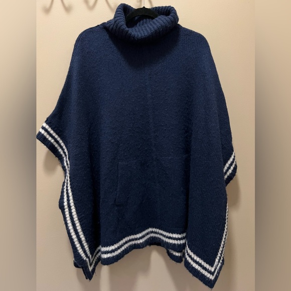 J CREW Wool Alpaca Relaxed Turtleneck Poncho Navy S/M - Picture 1 of 6